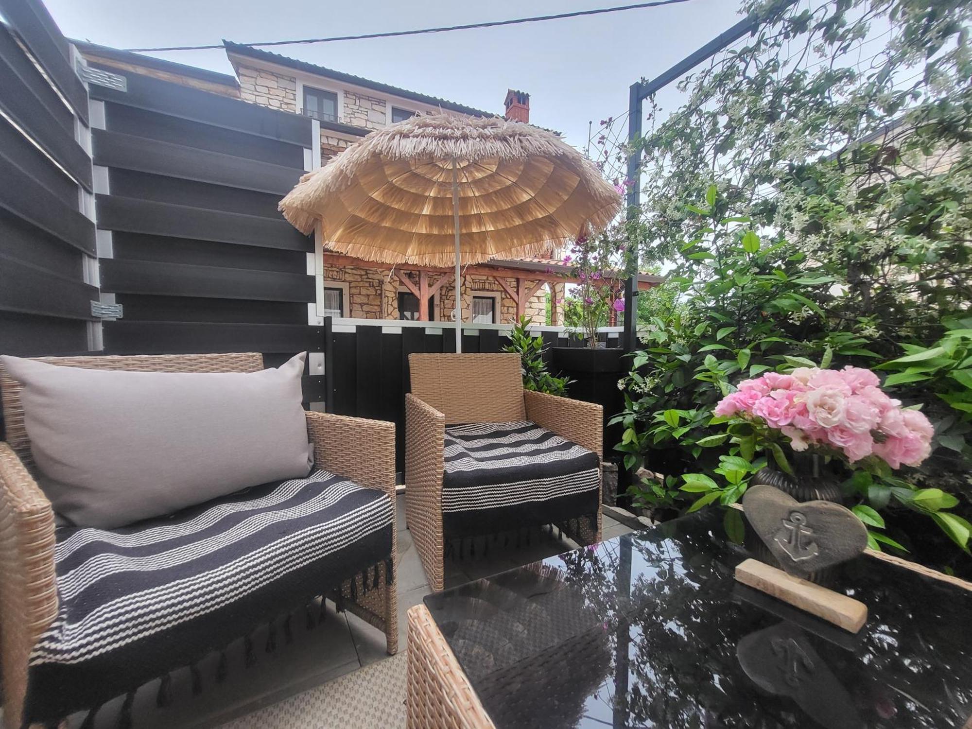 Radini Istrian Antique With Private Parking And Terrace *