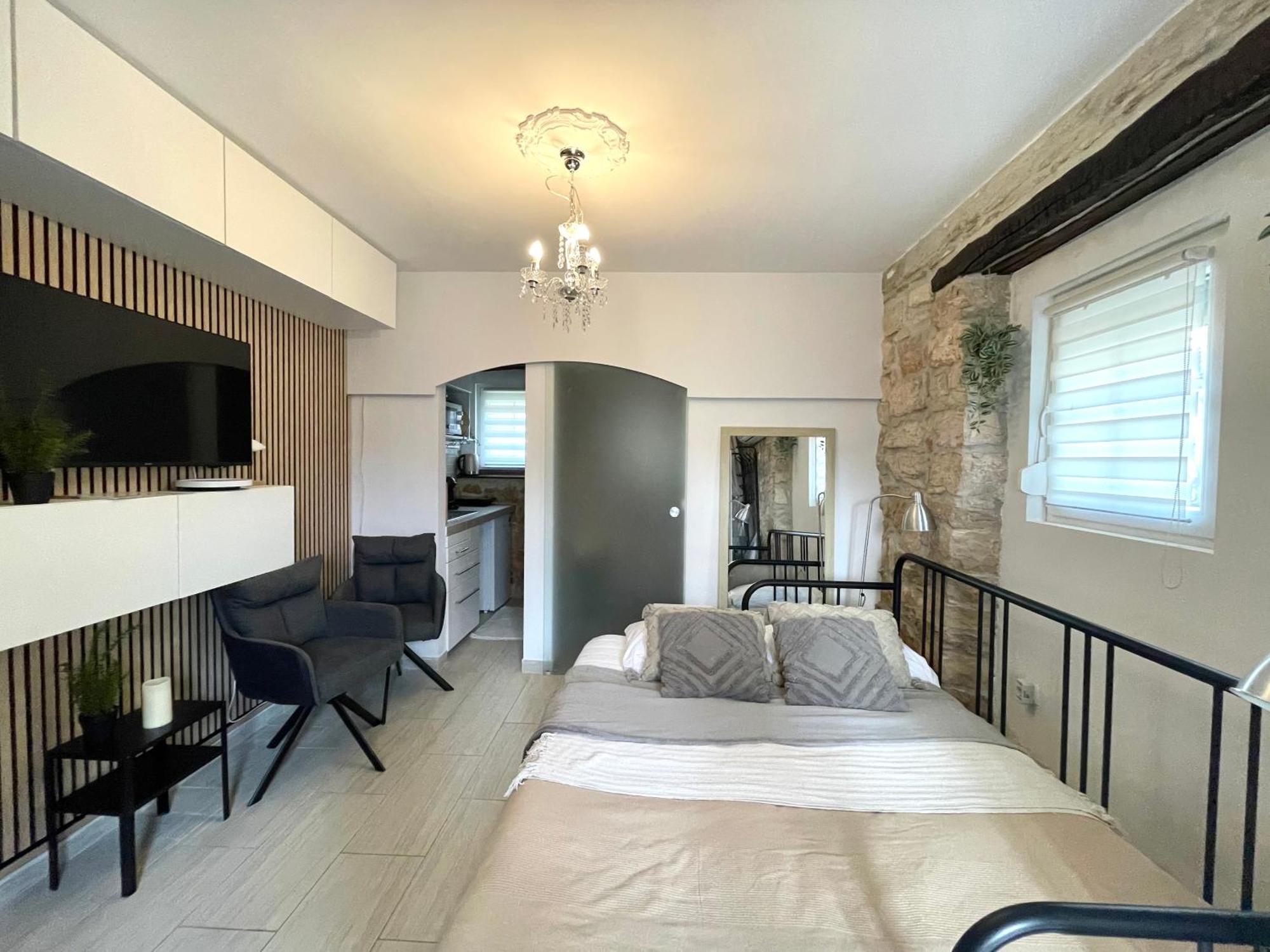 Radini Istrian Antique With Private Parking And Terrace Appartement *